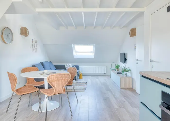 Bright Duplex Close To The Ostende