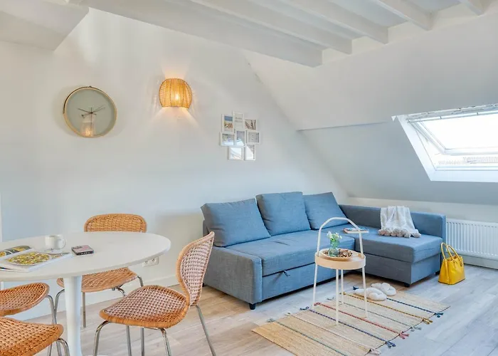 Apartment Bright Duplex Close To The *